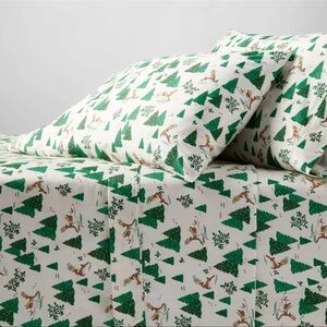 NWT 400 Thread Count Christmas Holiday Performance Sheet Set Winter Scene